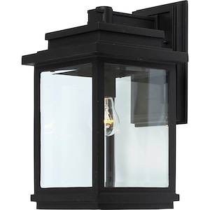 Freemont-1 Light Outdoor Wall Mount in Transitional Outdoor Style-10.5 Inches Wide by 16 Inches High