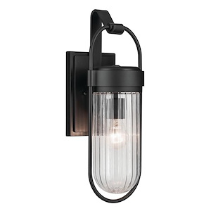 Hilary Esplanade - 1 Light Medium Outdoor Wall Mount In Industrial Style-19.25 Inches Tall and 7 Inches Wide