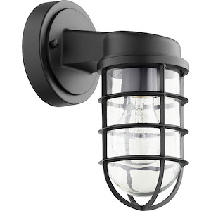 Langton Retreat - 1 Light Outdoor Wall Lantern in Transitional style - 4.88 inches wide by 10 inches high