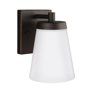 Hook Gait - One Light Outdoor Small Wall Lantern in Transitional Style - 5.25 inches wide by 7.38 inches high