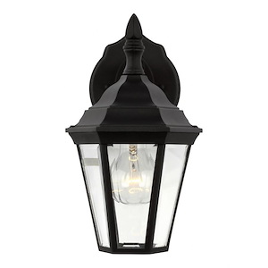 Oakwood Loke - 1 Light Small Outdoor Wall Lantern in Traditional Style - 6.5 inches wide by 11 inches high - 1248509