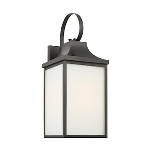 Ynys Fach Avenue - 1 Light Medium Wall Lantern In Traditional Style-17.25 Inches Tall and 7 Inches Wide - 1332971