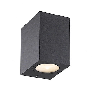 Walter Celyn - 3.75 Inch 7W 1 LED Outdoor Wall Sconce