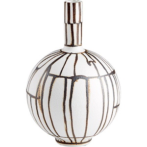 Risse - 8.75 Inch Vase
