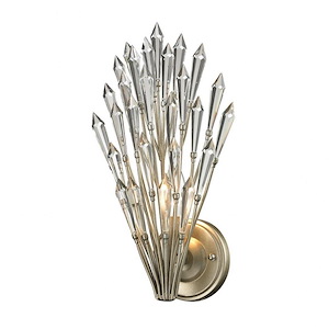 Viva - 1 Light Wall Sconce in Traditional Style with Nature-Inspired/Organic and Luxe/Glam inspirations - 15 Inches tall and 8 inches wide - 421696