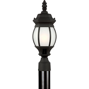 Wynfield-1 Light Small Outdoor Wall Lantern in Traditional Style-6.13 Inch wide by 18.5 Inch high - 930779