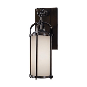 Feiss Lighting-Dakota-One Light Outdor Wall Bracket in Transitional Style-4.75 Inch Wide by 13.25 Inch High