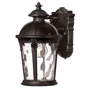 Windsor - One Light Small Outdoor Wall Mount in Traditional Style - 7 Inches Wide by 12.5 Inches High - 758832