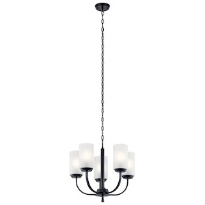 Kennewick - 5 Light Medium Chandelier In Traditional Style-17 Inches Tall and 18.5 Inches Wide
