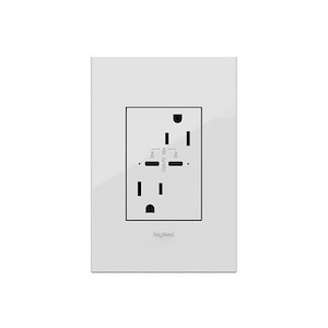 15A Plus Sized Outlet 6A 30W Usb-Power Delivery C/C
