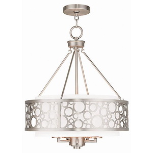 Avalon - 5 Light Chandelier in Traditional Style - 18 Inches wide by 22 Inches high