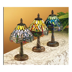 12 Inch H Tiffany Hanginghead Dragonfly w/ Twisted Fly Mosaic Base Mini Lamp