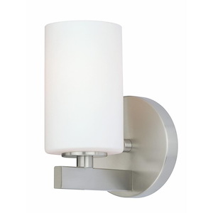 Glendale 1-Light Bathroom Light in Transitional Style 8 Inches Tall and 5 Inches Wide